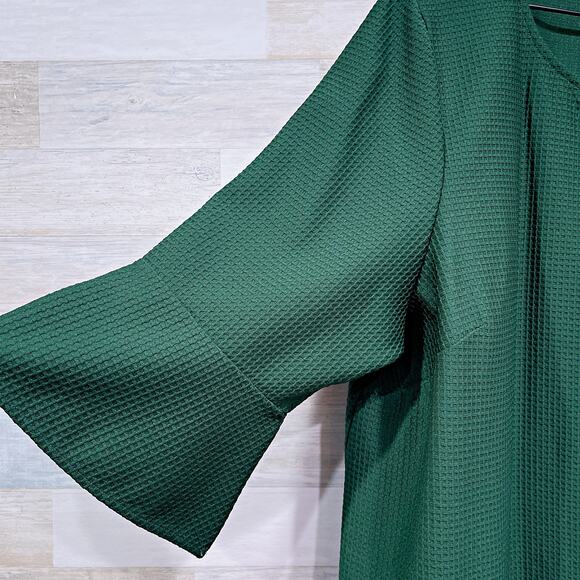 ELOQUII Textured Flare 3/4 Sleeve Longline Blouse Green Womens Plus Size 24 - Picture 3 of 8